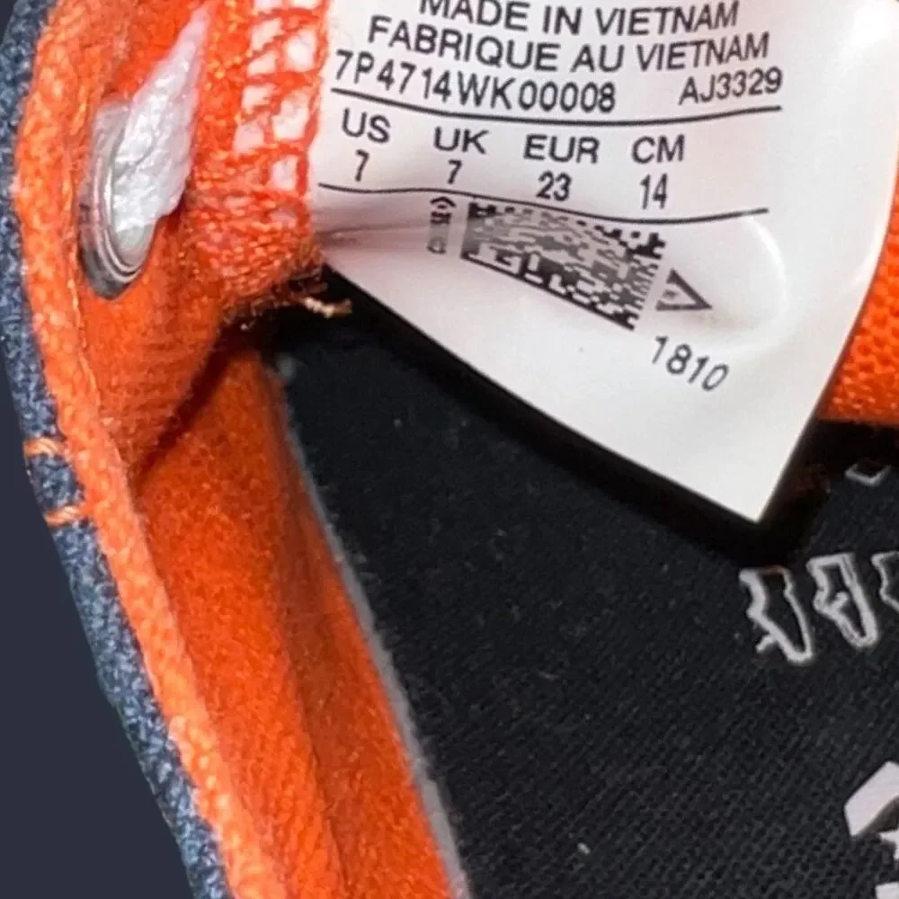 RARE NWOB Toddler Da Bears NFL Chicago Bears Converse All Star Sneakers Size 7C
